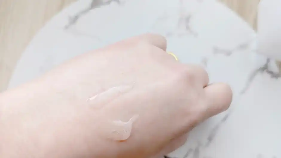 使い方②:使用するジェルや化粧品の選び方