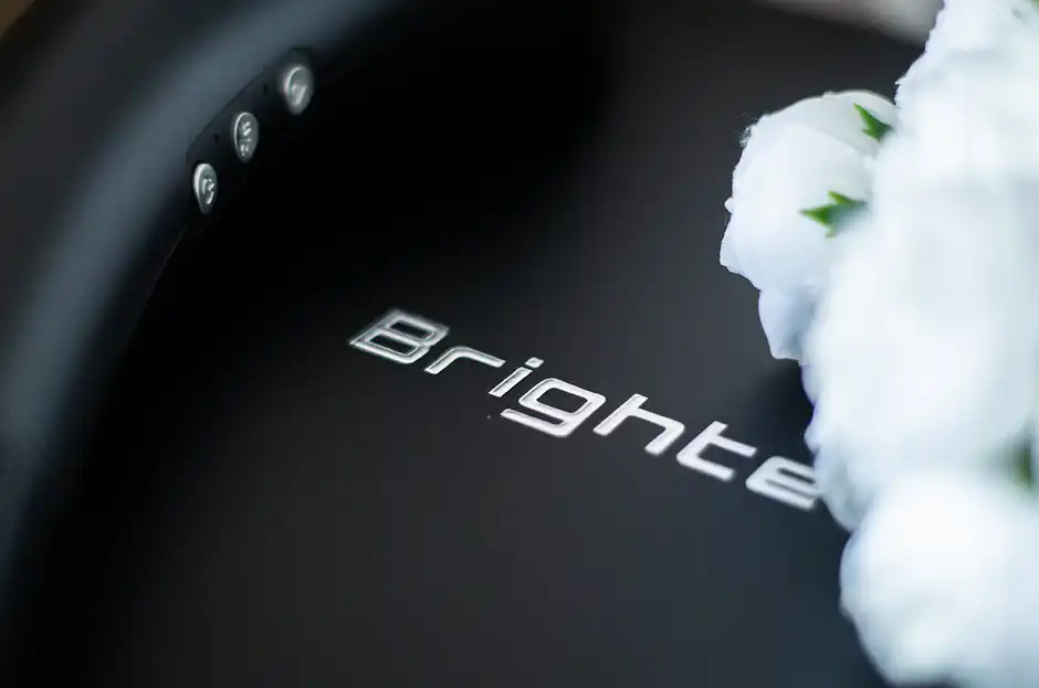 カラー展開は黒のみ、色にこだわりがある人にとっては選択肢が少ない