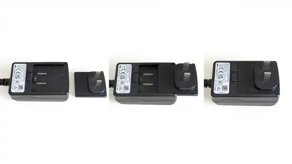 各国のコンセントに対応した交換用プラグは簡単に取り付け完了