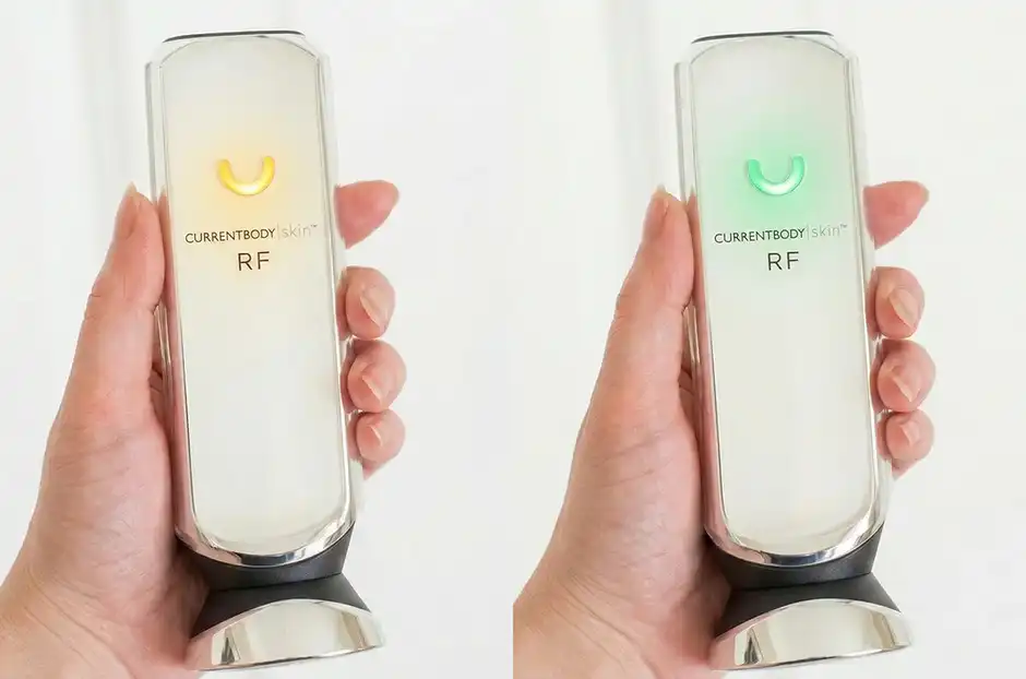 STEP4：ランプが緑点滅から黄色点灯になったらトリートメント完了