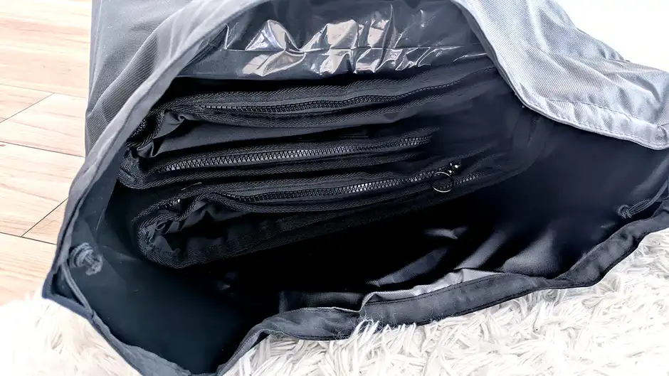 使用後に収納袋にキレイに戻すのが地味に難しい…